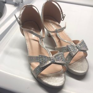 Young girls size four sparkle heel